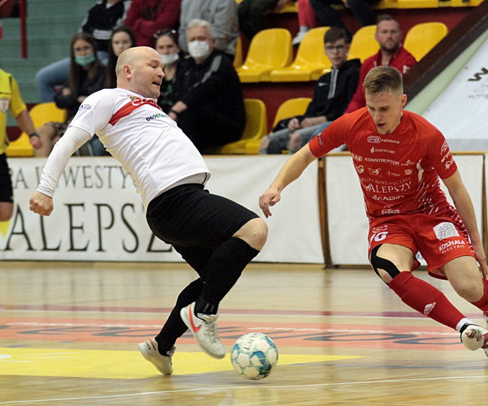 ​Clearex na kolanach. GI Malepszy Futsal Leszno na fali