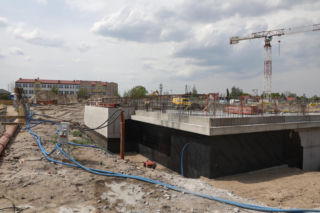 Powstaje kompleks basenowy przy ul. Ostródzkiej na Białołęce