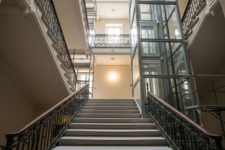 Winda dla wybranych na Lwowskiej 8. Czy mieszkańcy kamienicy stracą dostęp do pięter?