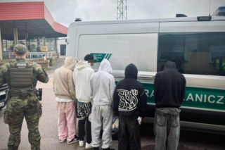 Przewoził nielegalnych migrantów, wpadł w Dołujach