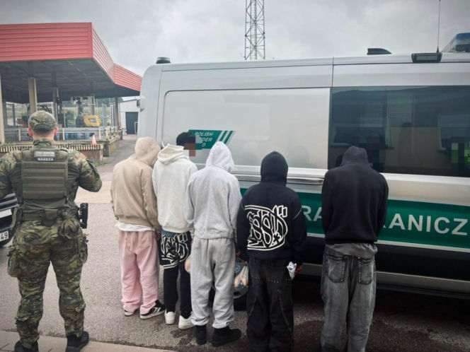 Przewoził nielegalnych migrantów, wpadł w Dołujach