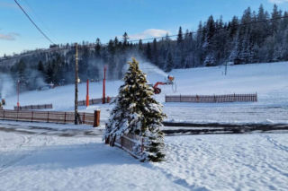 Sezon narciarski w Beskidach. Stoki są naśnieżane