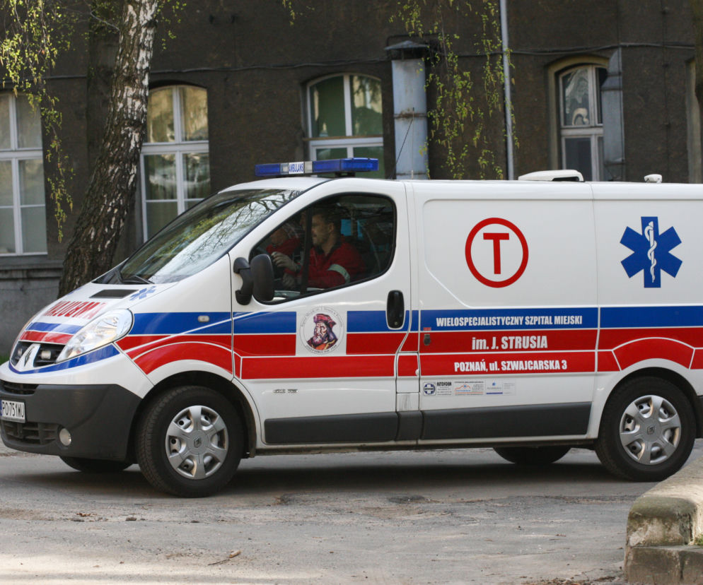 szpital poznań, karetka