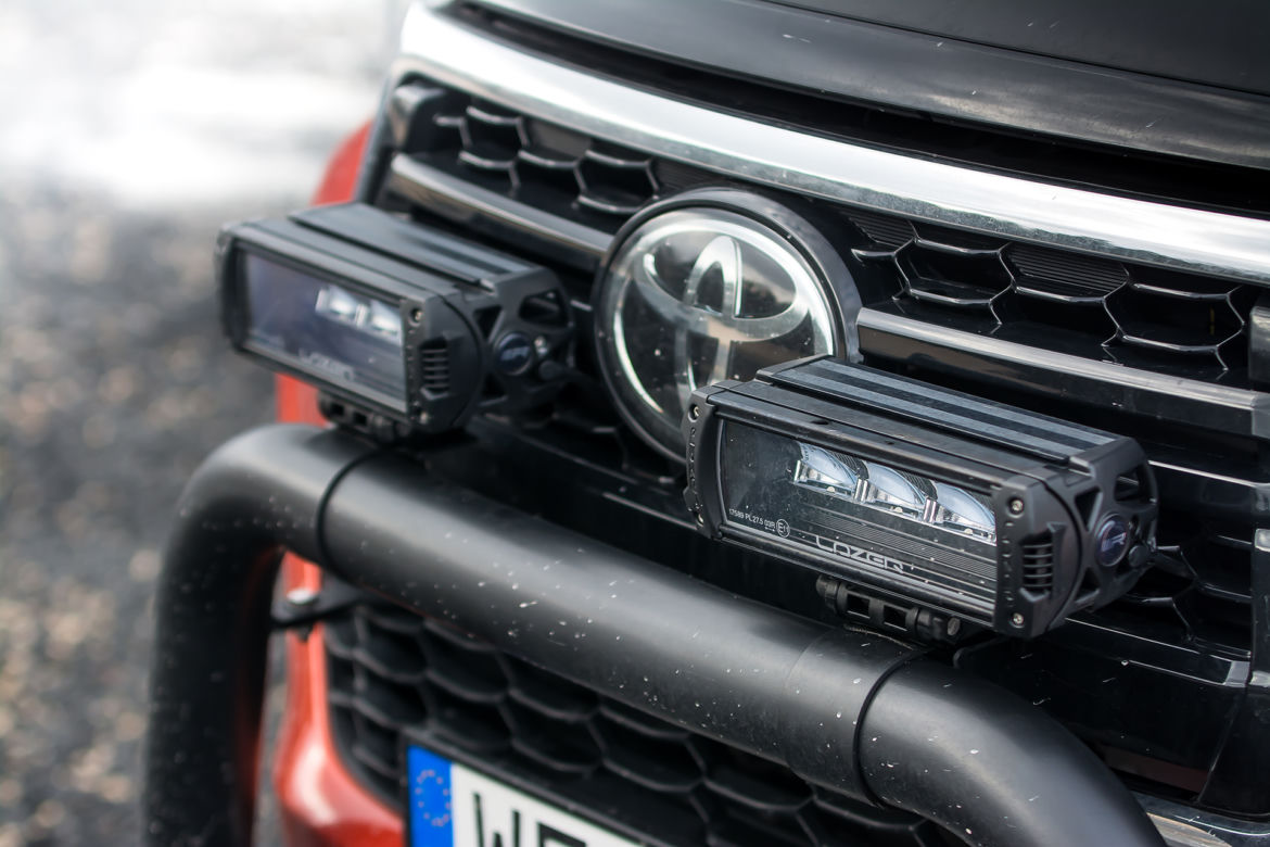 Toyota Hilux 2.4 D-4D 150 KM 4x4 AT6 Selection 50