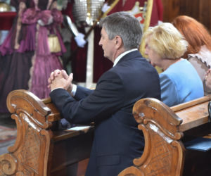 KUCHCIŃSKI W KOŚCIELE.