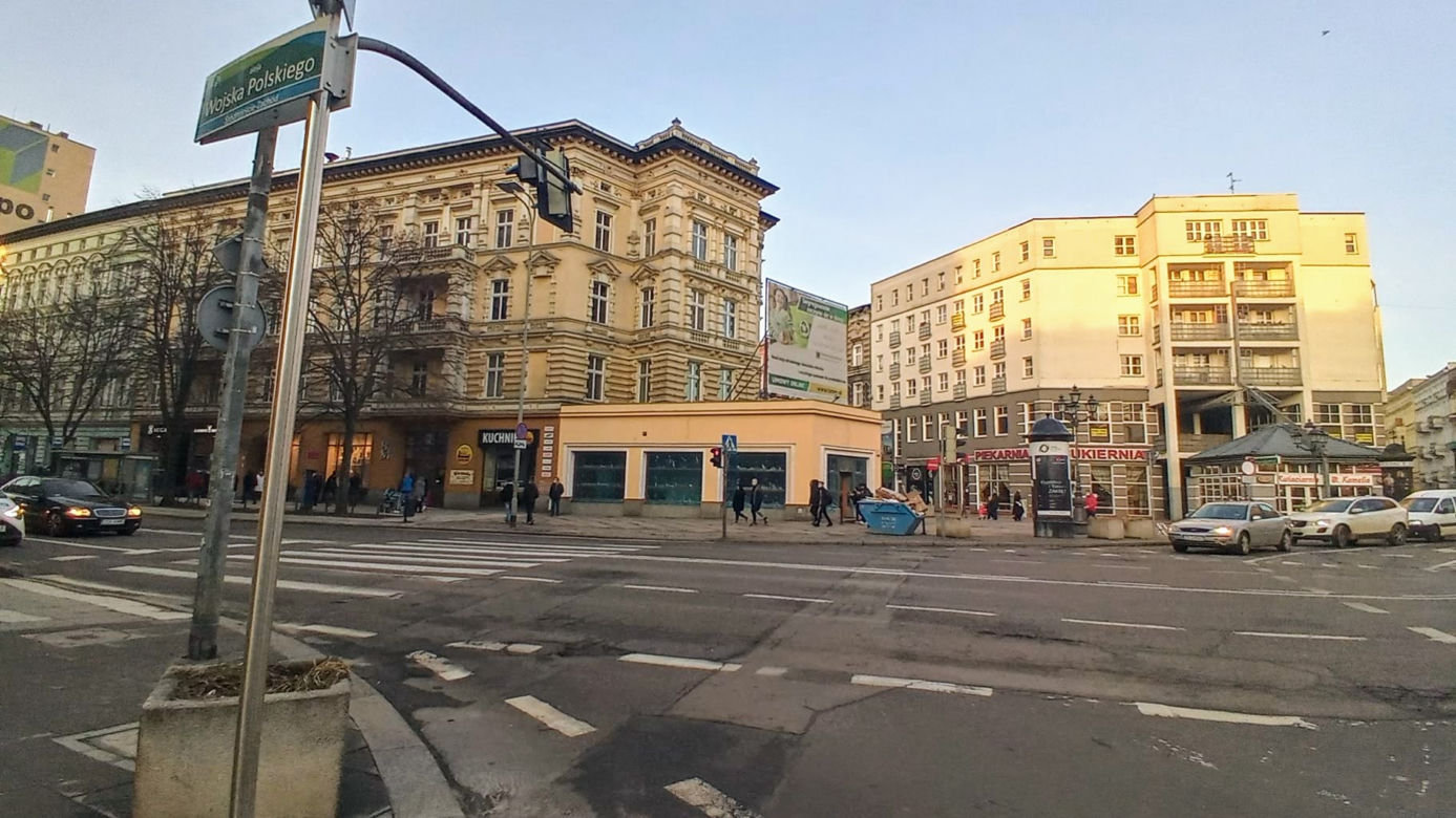Pawilon przy placu Zgody znów wygląda jak dawniej