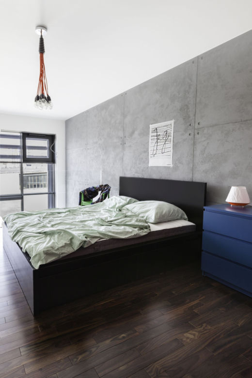 Loft w kolorach betonu i cegły