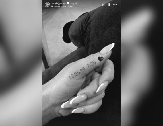 Sylwia Peretti upamiętniła syna. Zrobiła tatuaż na cześć zmarłego 3 lata temu Patryka