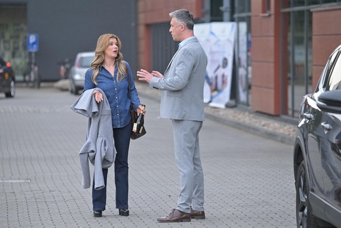 Pierwsza miłość, odcinek 4081: Berenika (Maria Konarowska), Artur (Łukasz Płoszajski)
