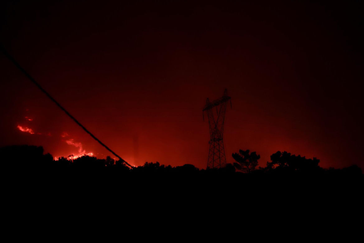 Wielkie pożary na Krecie! Polscy turyści ewakuowani. Portugalia też zagrożona!