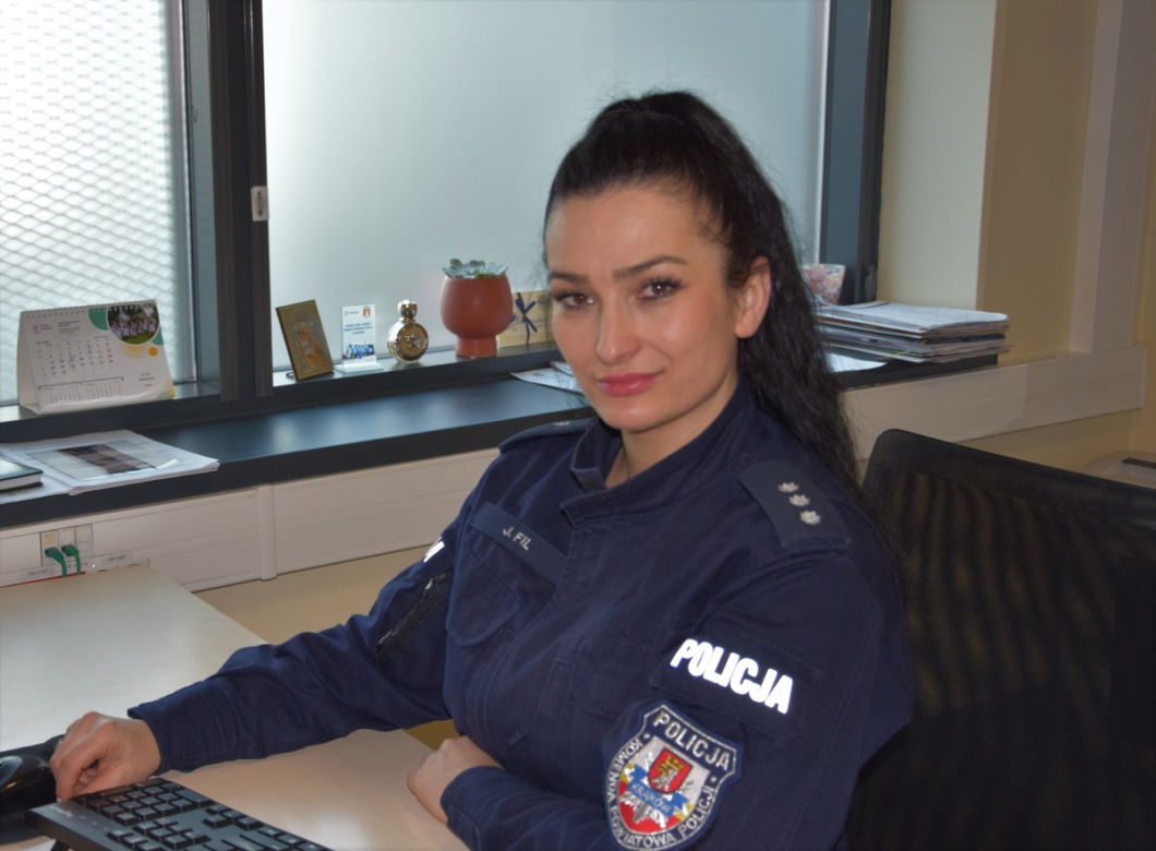 Małopolska policja pokazała piękniejszą twarz. "Zainteresowanie pań służbą jest coraz większe"