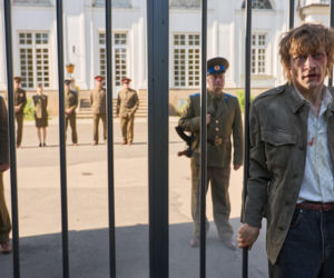 Wojna zastępcza odc. 1. Artur (Mateusz Więcławek)