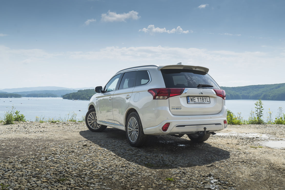 Mitsubishi Outlander PHEV 224 KM Instyle Plus 4WD S-AWC