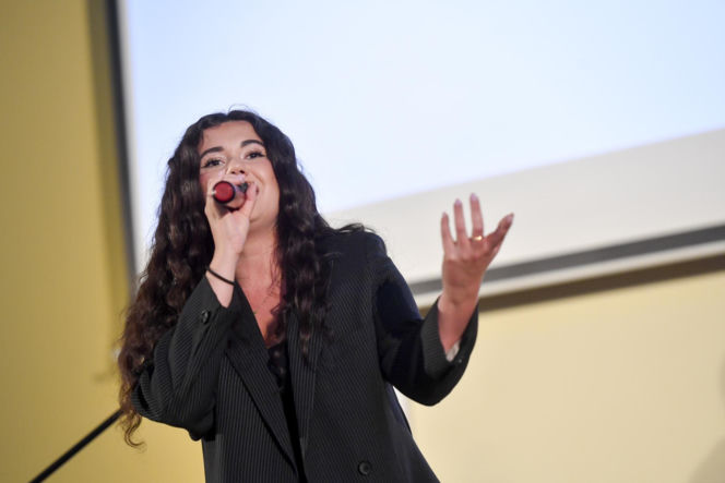 Karolina Szczurowska walczy o udział w Eurowizji 2026. Kim jest młoda wokalistka?