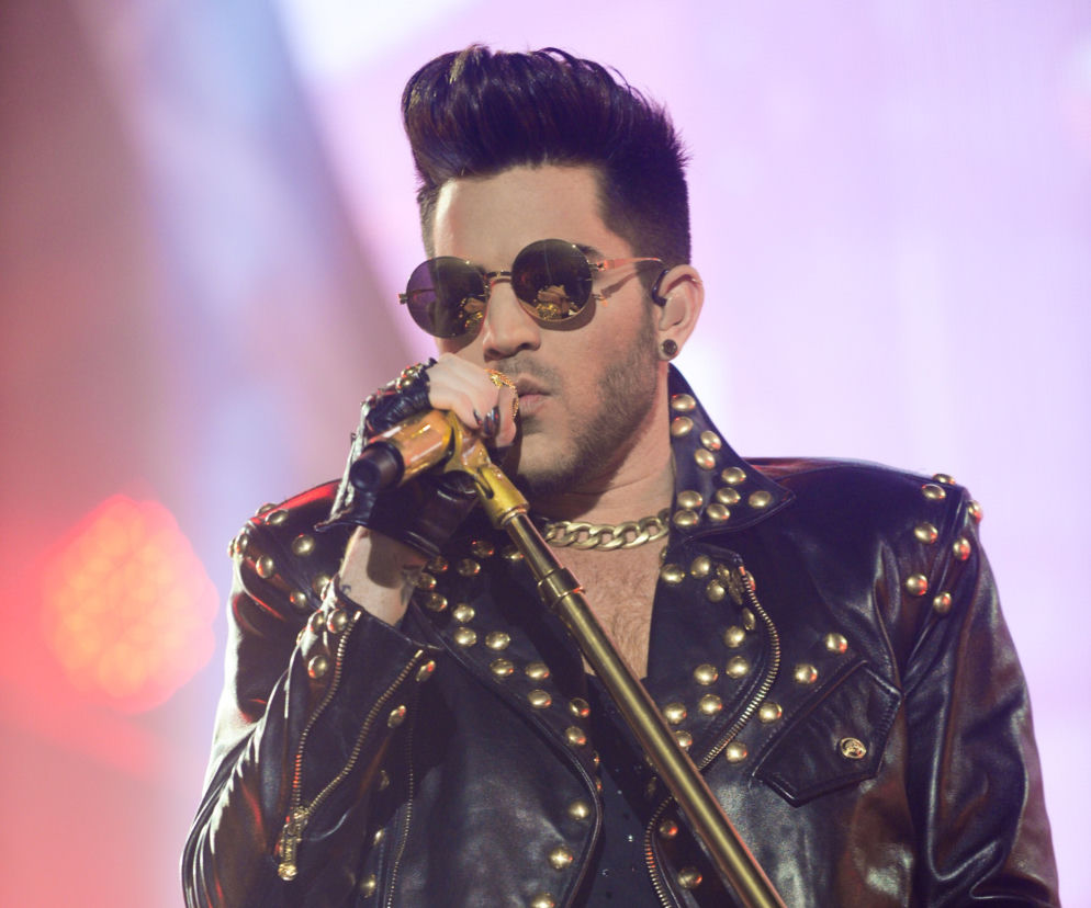 Adam Lambert śpiewa Let's Dance Davida Bowiego