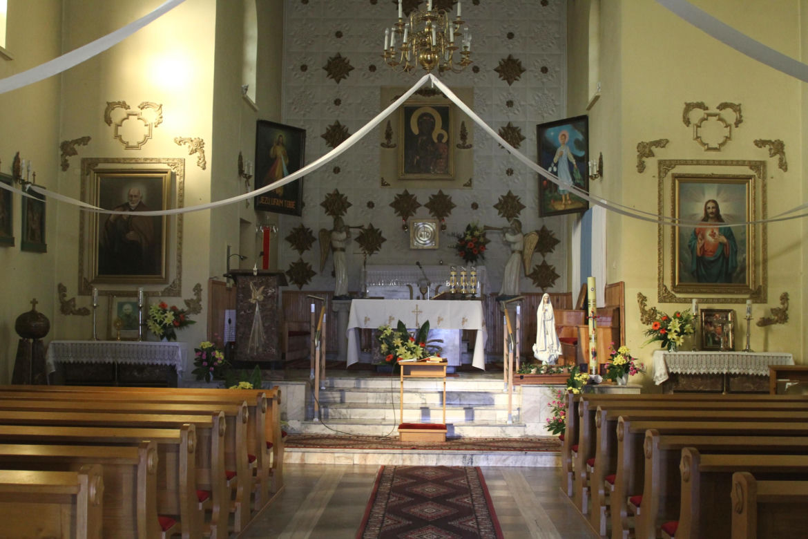 Ksiądz więził i gwałcił 14-latkę