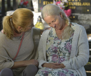 Cisza nad rozlewiskiem. Kasia (Agnieszka Mandat), Małgosia (Joanna Brodzik)