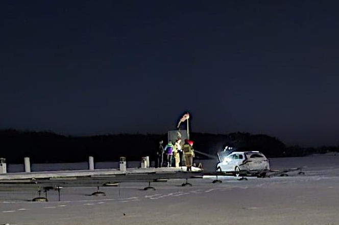 Wjechał na zamarzniętą Iławę