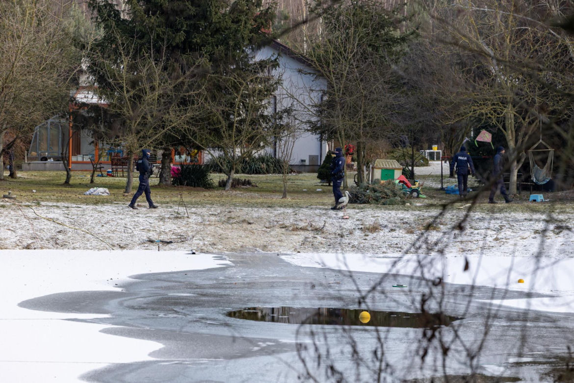 Wiktorek wpadł z mamą do stawu