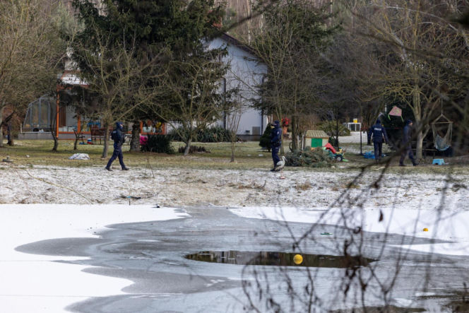 Wiktorek wpadł z mamą do stawu