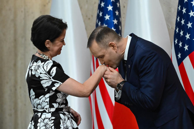 USA/ Prezydent Nawrocki podziękował przedstawicielom Polonii za to, że są ambasadorami Rzeczpospolitej Polskiej