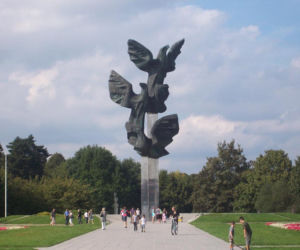 Pomnik Czynu Polaków