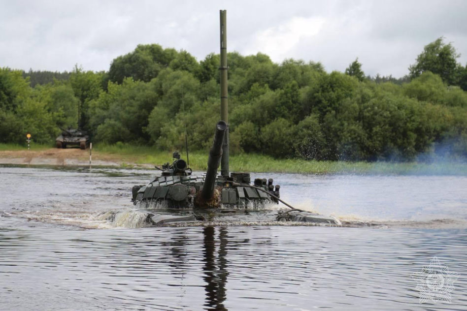 Białoruś prezentuje zmodernizowane czołg T-72BM2