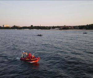 Łańcuch życia przy plaży w Gdańsku