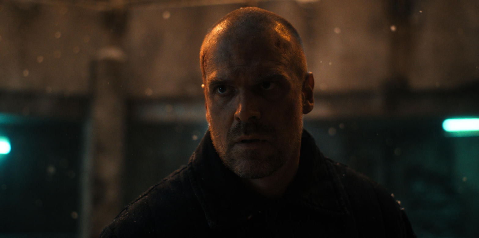 Stranger things 4: Komendant Jim Hopper (Dawid Harbour)