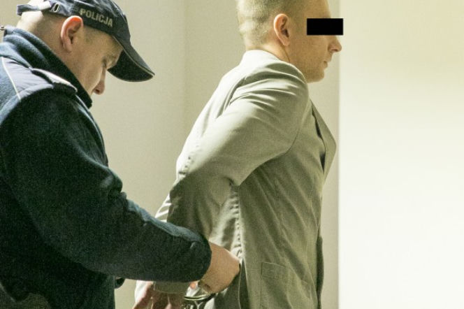 Doprowadzili Dariusza K na proces dilera gwiazd