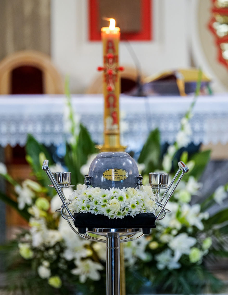 Wzruszający pogrzeb Ilony Kuśmierskiej. Ostatnie pożegnanie Jadźki z "Samych Swoich"