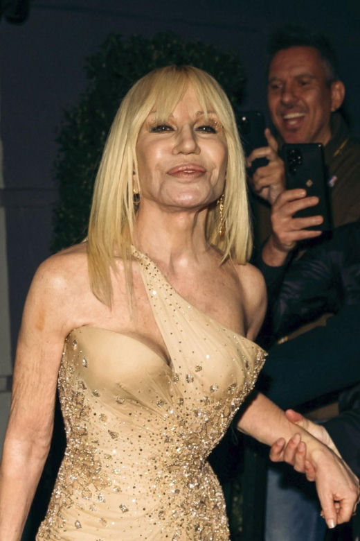 Nowa twarz Donatelli Versace! Zobacz, jak wygląda 71-letnia królowa operacji plastycznych