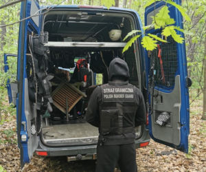 Pogranicznicy zatrzymali skradzionego Mercedesa
