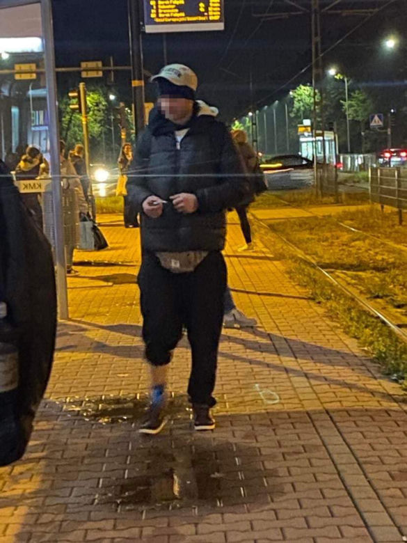 Atak zboczeńca w M1 w Krakowie! Dlaczego nikt nie ruszył na pomoc kobietom? [ZDJĘCIA]