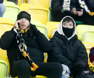 Kibice GKS Katowice dopingowali piłkarzy w meczu z Pogonią