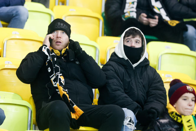 Kibice GKS Katowice dopingowali piłkarzy w meczu z Pogonią