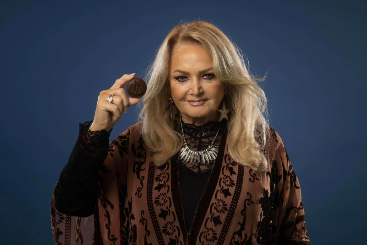 Bonnie Tyler - Gaynor Hopkins-Sullivan