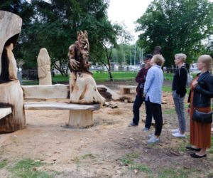 Węgorzewo: Niezwykłe ławki w formie rzeźb wkrótce ozdobią gminę