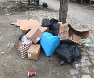 Śmieci na targowisku Świebodzki