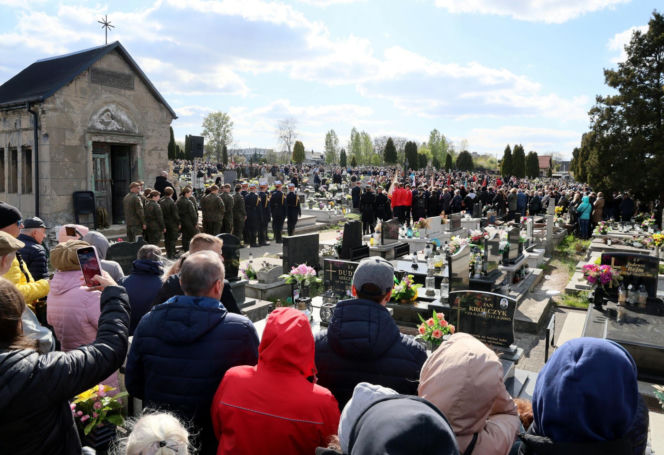 Ból, rozpacz, łzy. Poruszające sceny na pogrzebie Łukasza Litewki