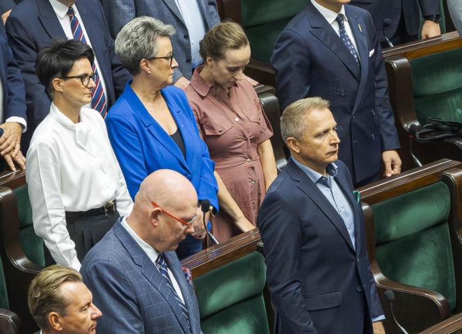 Powakacyjna rewia mody w Sejmie