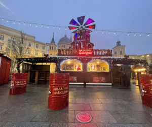 Pokémony, różowe gofry i zaskakujące różnice w cenach. Porównaliśmy łódzkie jarmarki