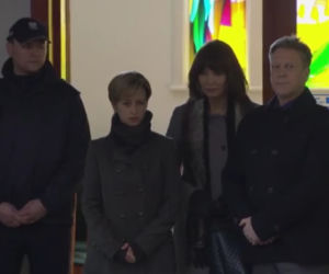 Pierwsza miłość odc. 2101. Pogrzeb Dagi. Sabina (Urszula Dębska), Grażyna (Grażyna Wolszczak), Grzegorz (Jan Jankowski)