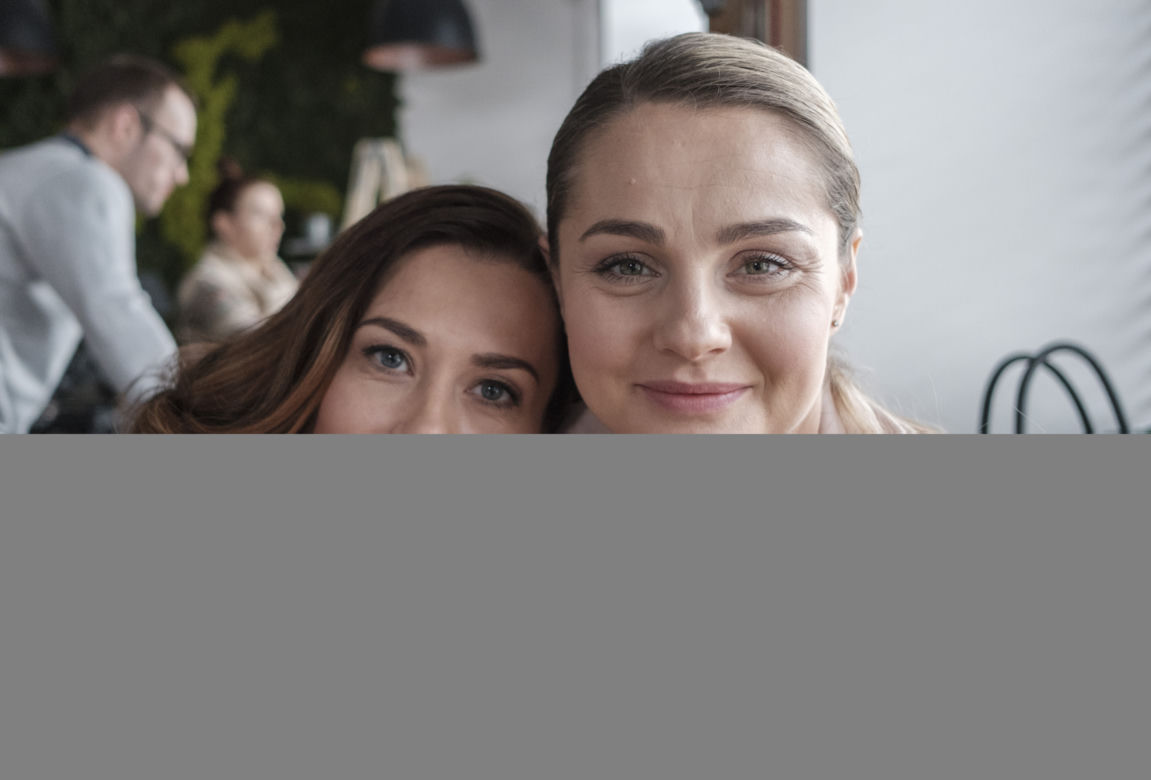 Przyjaciółki 11 sezon odc. 132. Inga (Małgorzata Socha), Zuza (Anita Sokołowska)