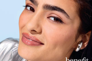 Rozświetl swoje brwi: rewolucja w makijażu z nowym DREAM SHEEN BROW GLAZE od Benefit!