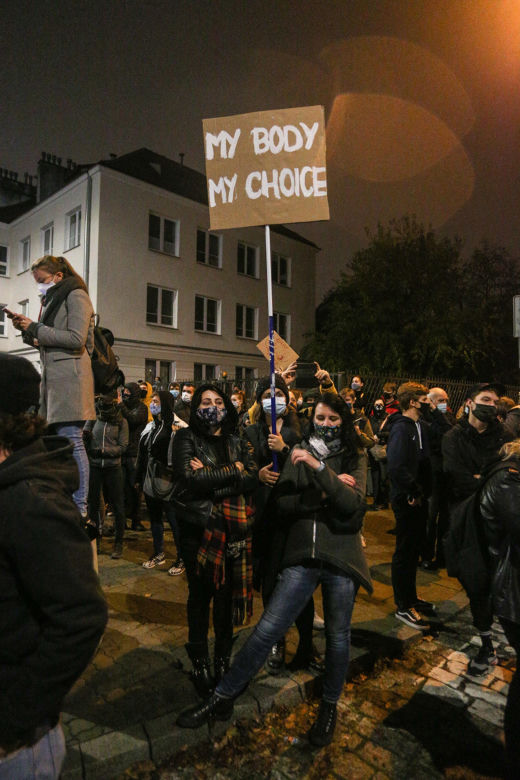 Nocne protesty pod domem Jarosława Kaczyńskiego