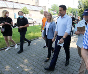 Wybory 2020 Rafał Trzaskowski i żona oddali głosy