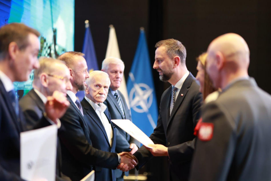 Rekordowe wsparcie dla polskiego przemysłu zbrojeniowego. 350 milionów złotych na kluczowe inwestycje w obronność kraju
