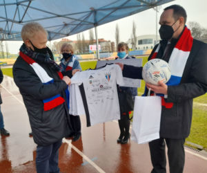 Pomorzanin Toruń ma nowego sponsora. Podpisanie umowy na Stadionie Miejskim