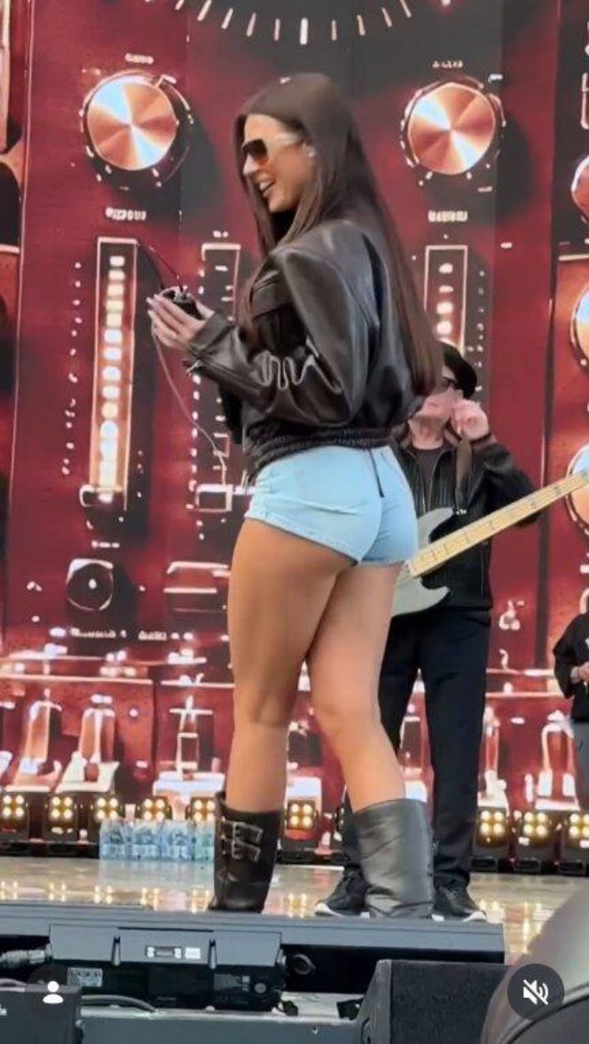 Kaminski pokazał Roxie Węgiel zza kulis! Internet patrzył tylko na jej krągłe pośladki